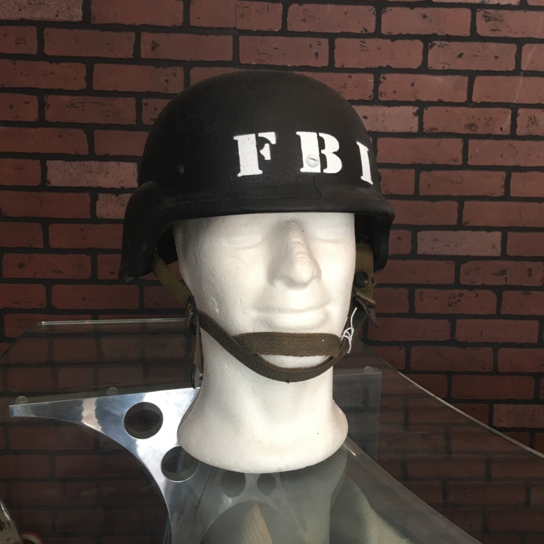 Casques en kevlar des groupes d'intervention du FBI de New-York et du SWAT de Los Angeles