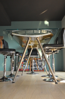Bureau ou Table de salle à manger aéronautique "Trappe" d'avion Breguet Atlantique Bureau ou Table de salle à manger aéronautique "Trappe" d'avion Breguet Atlantique