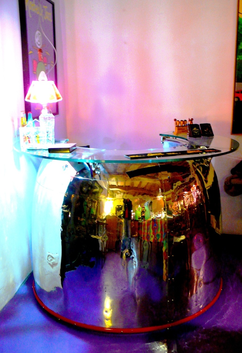 Bar capot moteur de Douglas DC6 - 1/4 Bar capot moteur de Douglas DC6 - 1/4