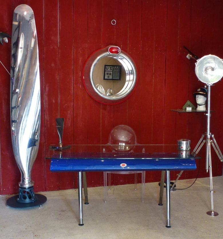 Bureau "Volet Nord-Atlas" Vendu Bureau "Volet Nord-Atlas" Vendu