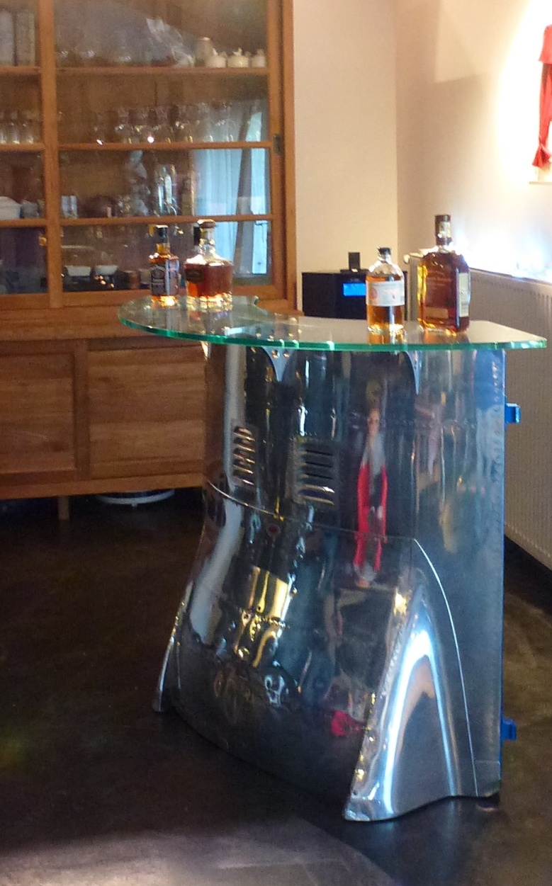 Bar capot moteur de Superconstellation 2/3 Bar capot moteur de Superconstellation 2/3