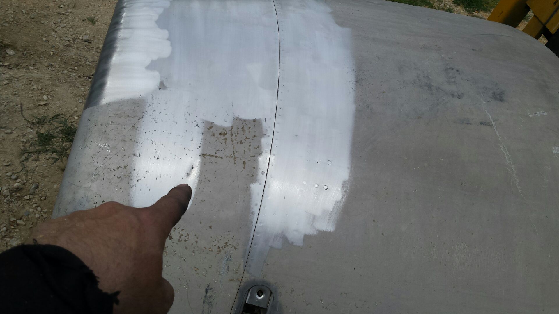 Bar capot moteur Douglas DC3 Bar capot moteur Douglas DC3