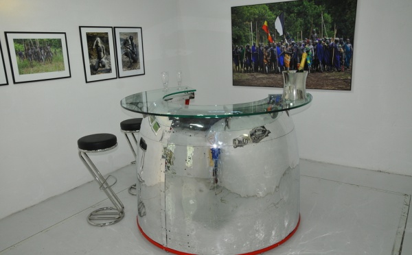 "Bar" Capot moteur d'avion Douglas DC6 - Vendu